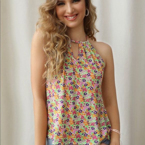 Halter neck top - Picture 2 of 6